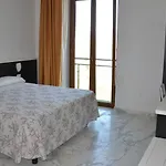Szálloda Rondine Marinella di Sarzana