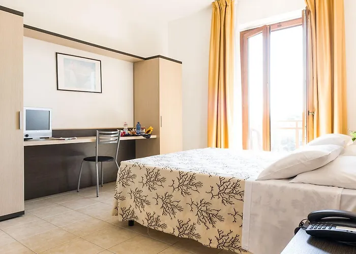 Hotel Rondine 3*