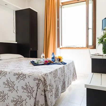 Hotel Rondine 3*