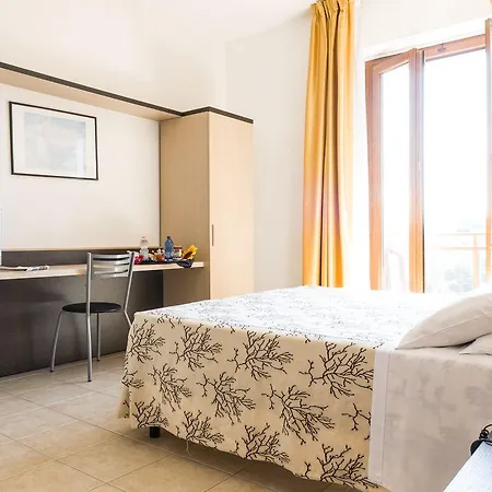 Hotel Rondine 3*