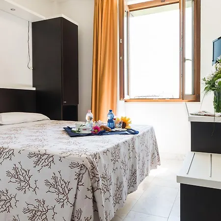 Hotel Rondine 3*