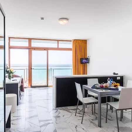 Rondine 3* Marinella di Sarzana