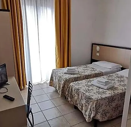 Hotel Rondine 3*