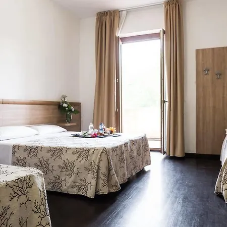 Hotel Rondine 3*