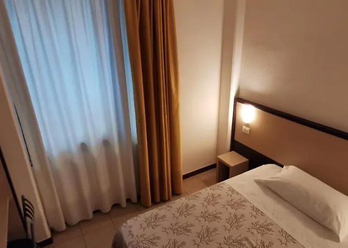 Hotel Rondine 3*
