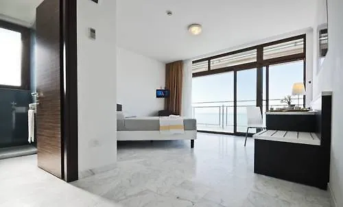 Rondine 3* Marinella di Sarzana