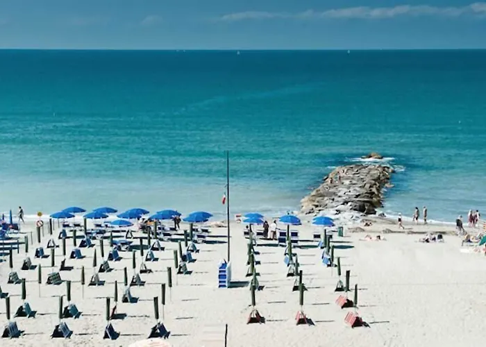 Rondine Hotel Marinella di Sarzana