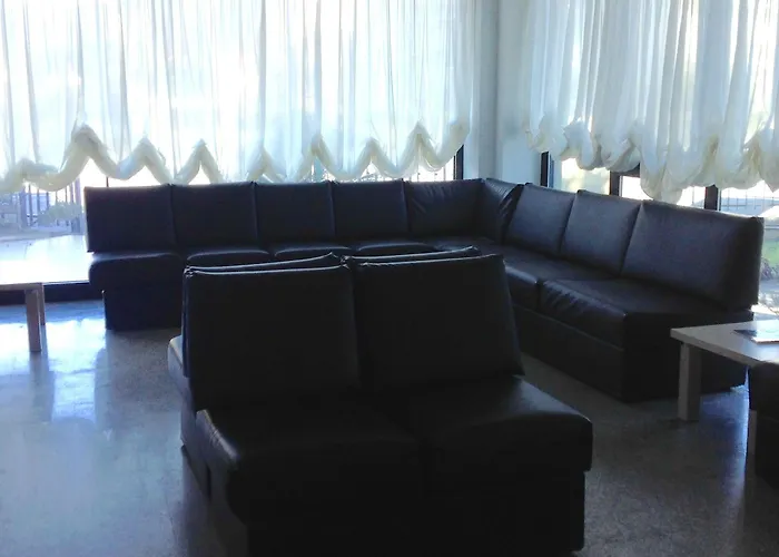 Ξενοδοχείο Rondine 3*